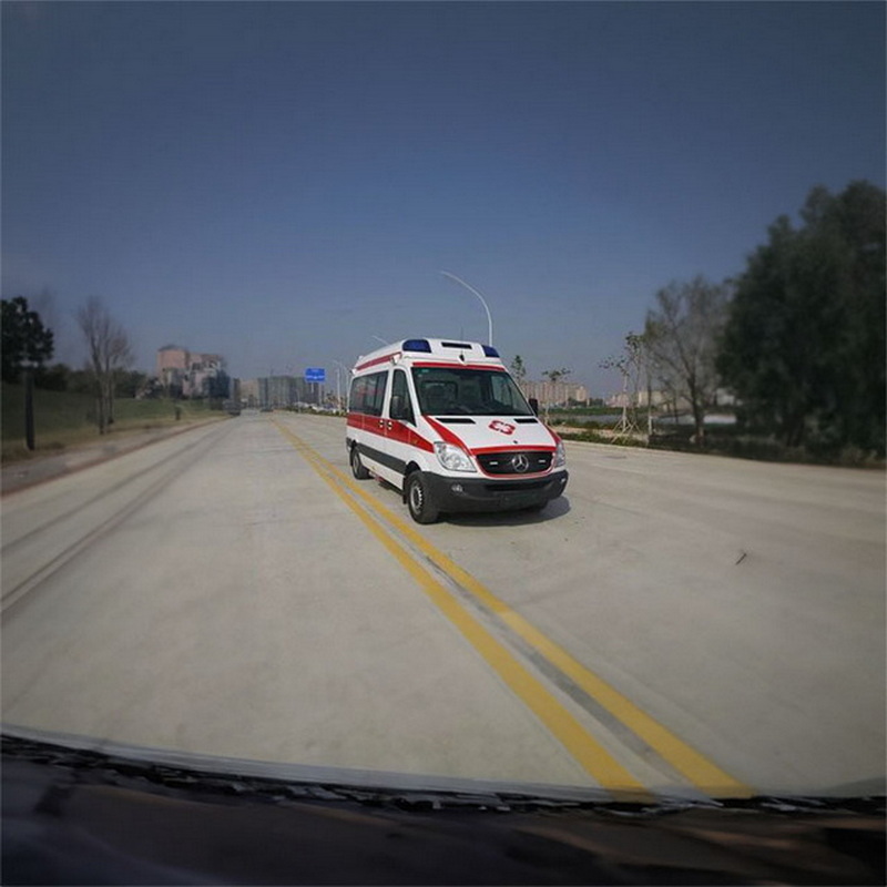 南宁私人救护车租赁联系电话