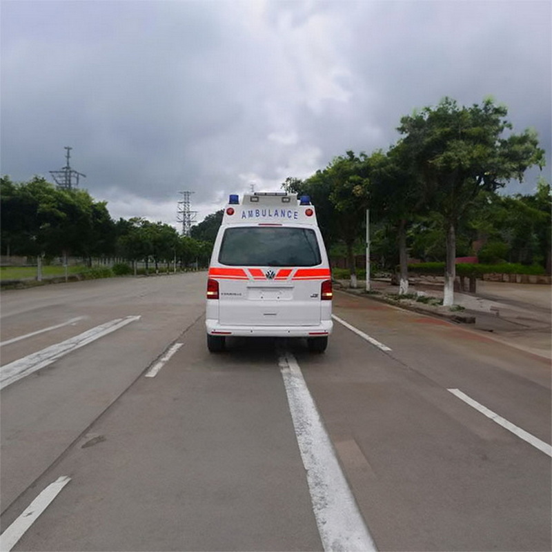 南宁出租私人救护车联系电话
