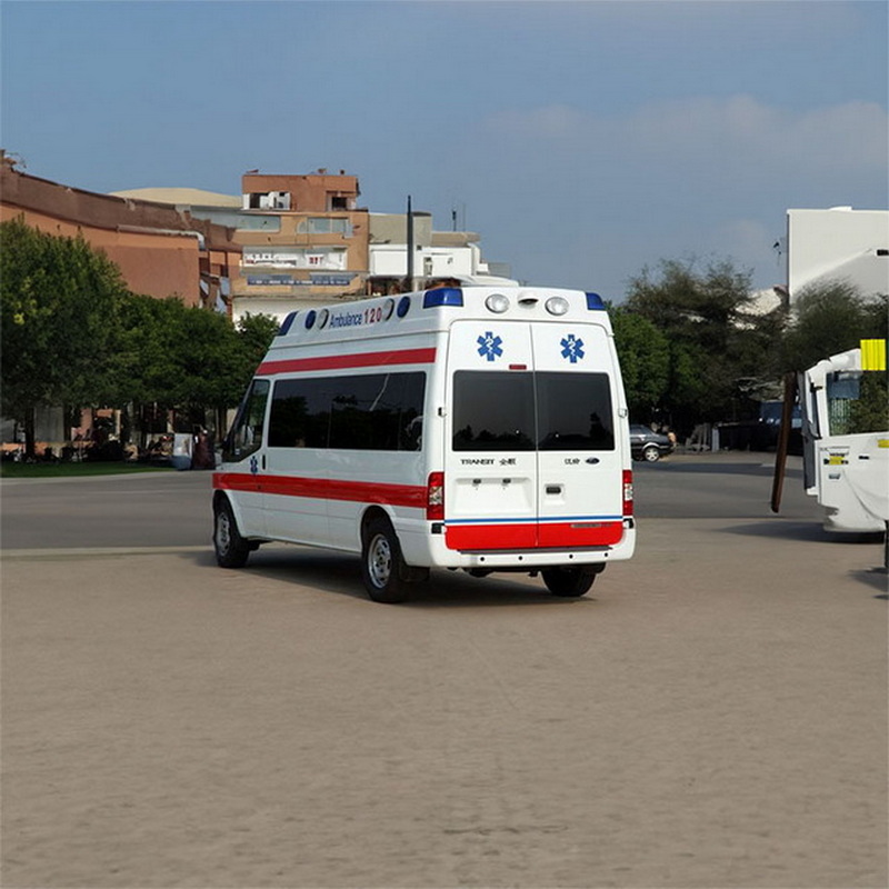 南宁私人救护车租车收费标准