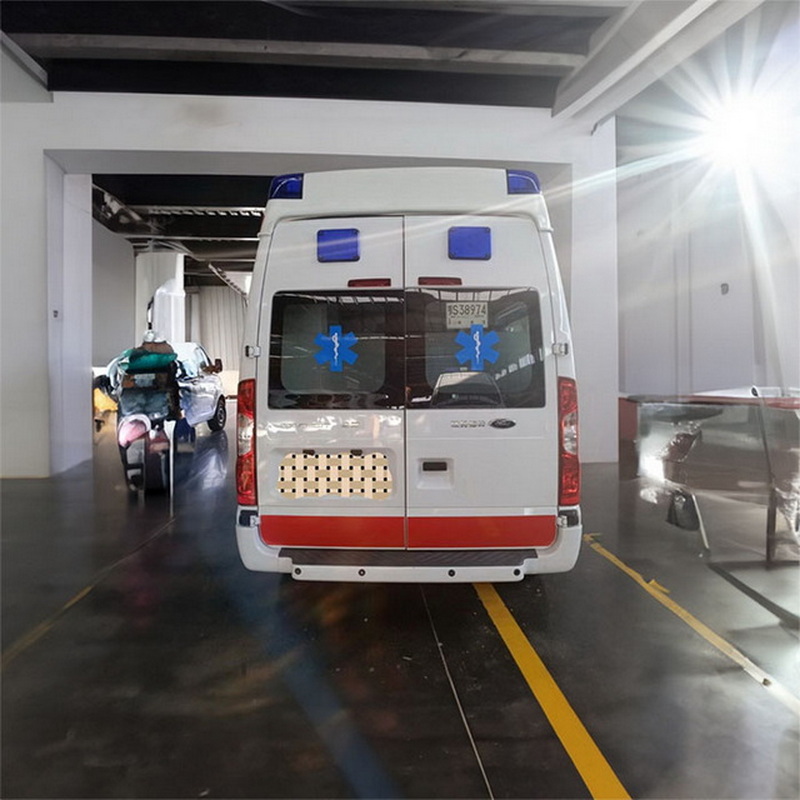 南宁私人救护车租赁费用