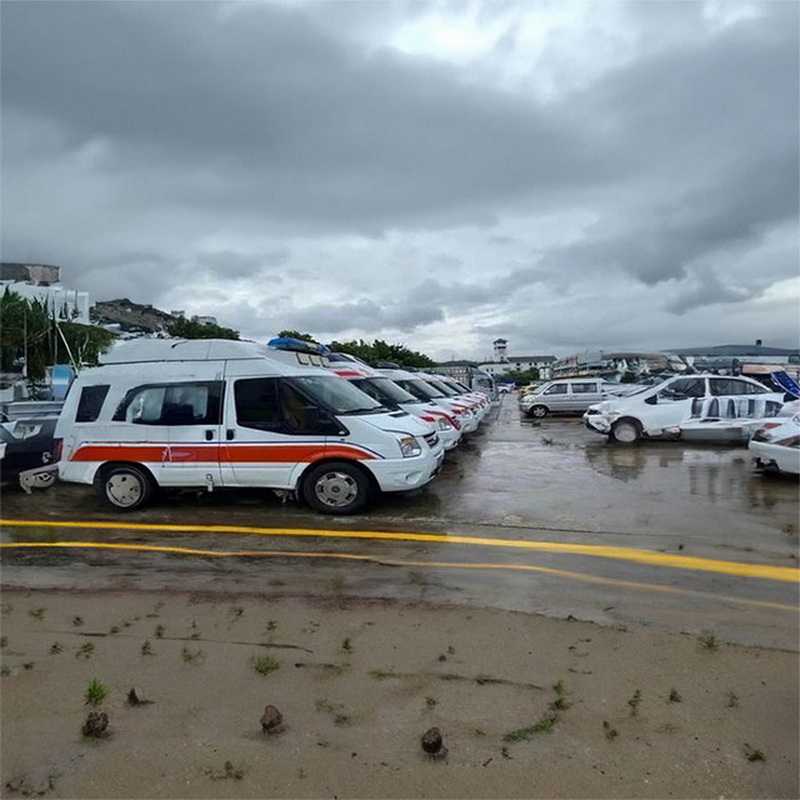 南宁私人救护车租赁联系方式