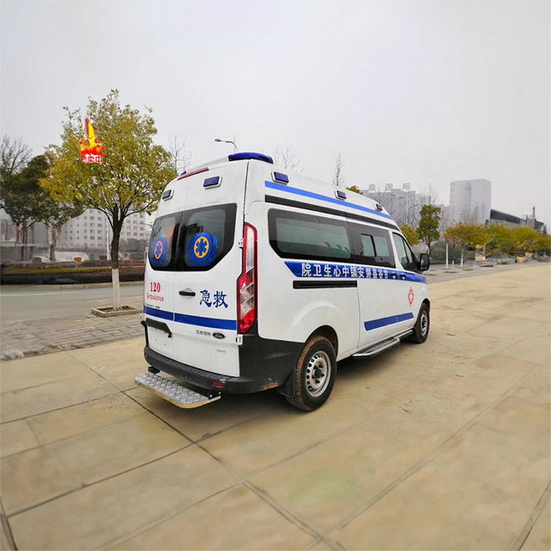 南宁私人救护车租赁多少钱