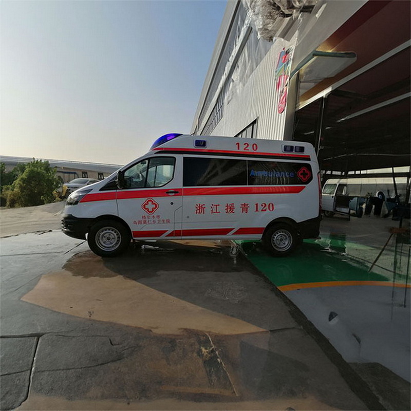 南宁私人救护车租赁联系电话