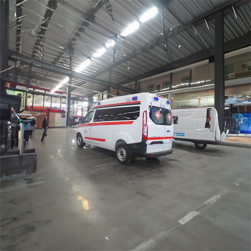 南宁私人救护车租赁收费