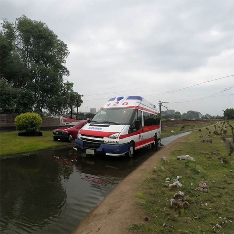 南宁私人救护车租赁多少钱