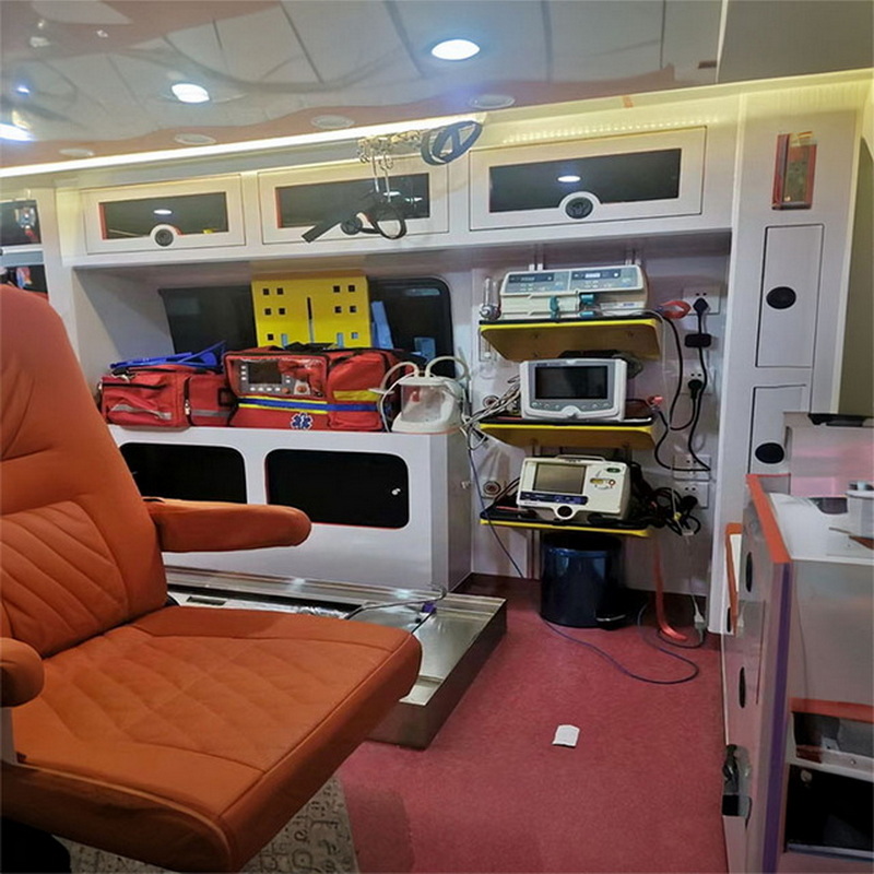 南宁租赁私人救护车联系电话