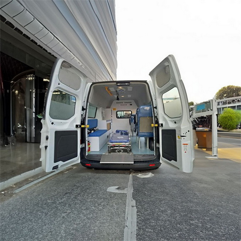 南宁救护车租赁联系电话