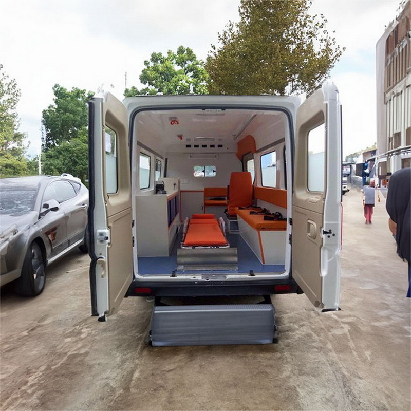 南宁出租急救车联系电话