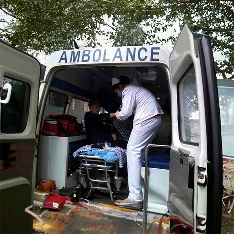 南宁私人救护车租赁