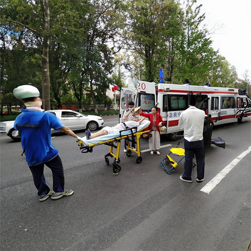 南宁私人救护车租赁电话号码
